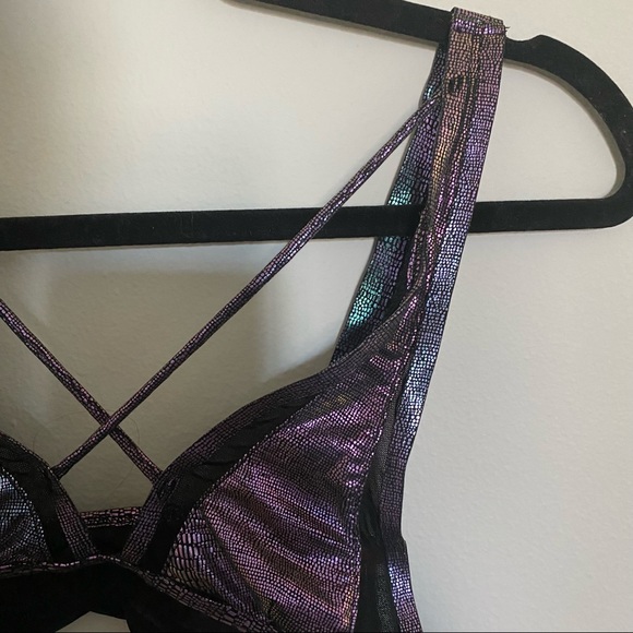 Snakeskin Metallic Bikini Top - Picture 5 of 5